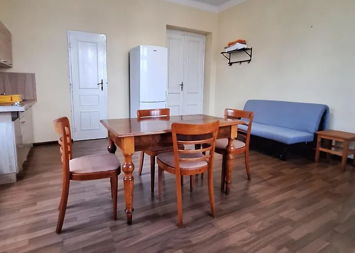 Nad Hradem Apartment *