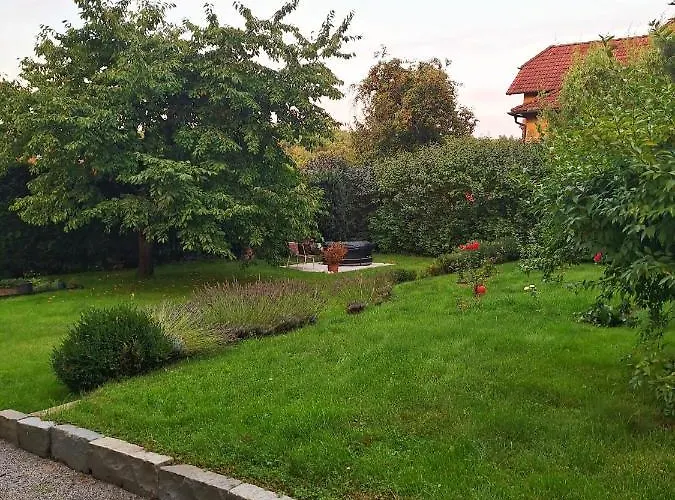 Nad Hradem Apartment *
